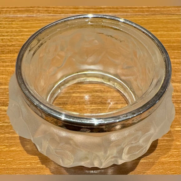 Silver & Crystal Frosted Rose Napkin Rings (4) - New, William Adams 70’s Vintage - Picture 3 of 6